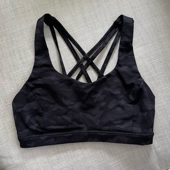 lululemon athletica Other - Like new free to be serene bra black camo size 6